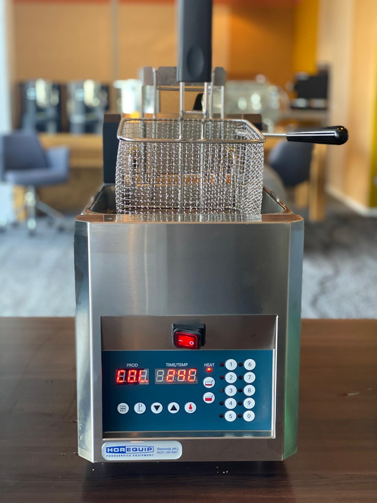 Multicooker, frituur met automatisch liftsysteem